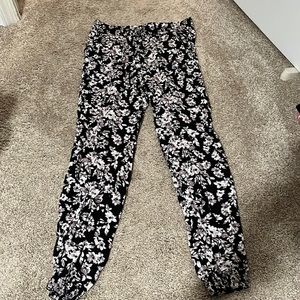 Flower pants from Garage in a size XS. Worn twice.